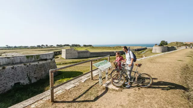 page-fortifications-destination-cote-atlantiquefarid-makhlouf-ile-de-re-bd-47.jpg