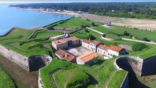 El Fort la Prée en la carretera de La Flotte