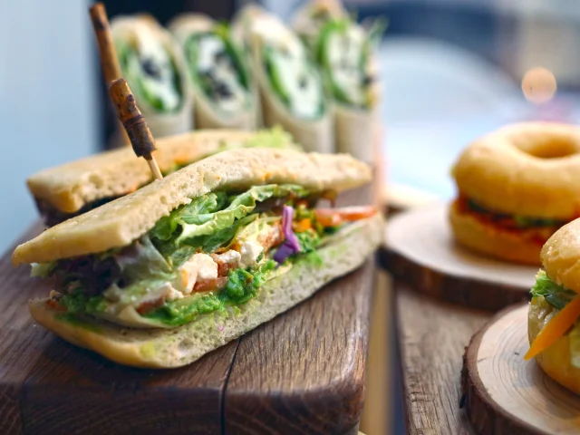 Sandwichs, plats préparés, snackings et douceurs