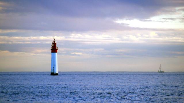 phare-rivedoux.jpg