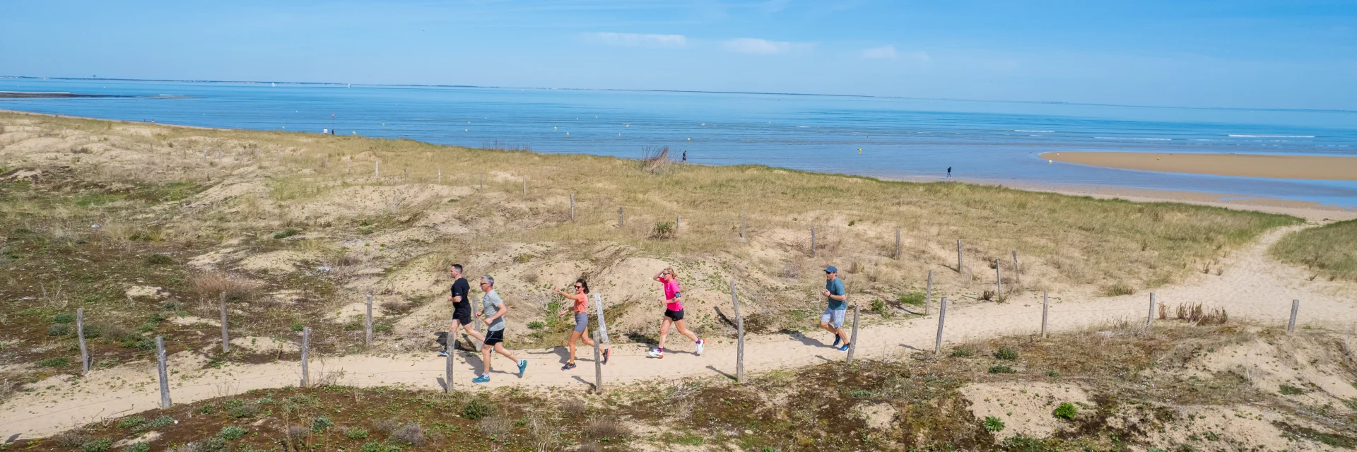 Coureurs Plage De La Loge Les Portes Ile De Re Par Jules Serrurier