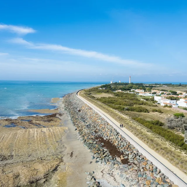Piste Cyclables Bord De Mer Cote Sauvage Saint Clement Des Baleines Ile De Re Par Jules Serrurier