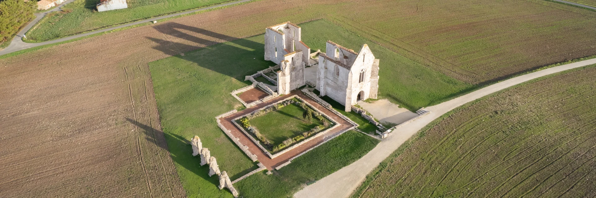 Vista aérea Abbaye Des Chateliers La Flotte Ile De Re Jules Serrurier