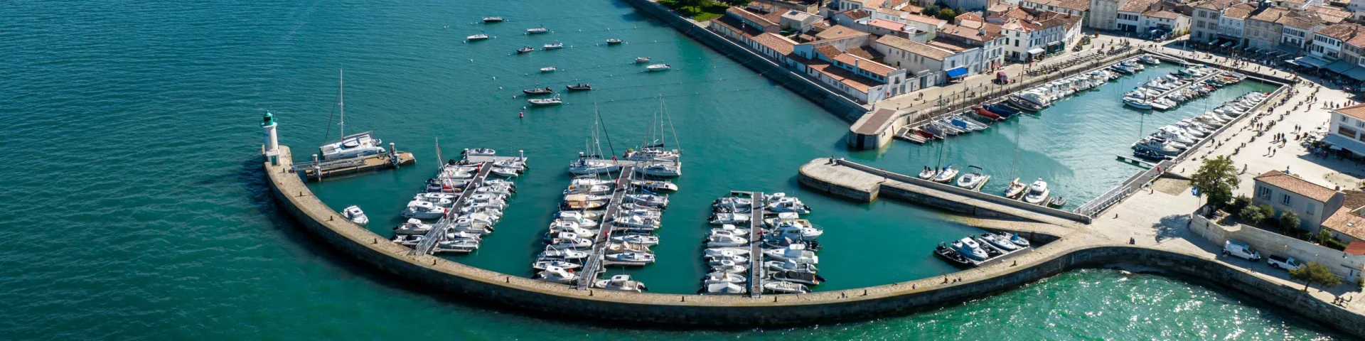 Vue aérienne du port de La Flotte.
