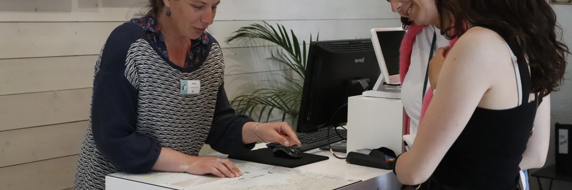 Bureau D Accueil Ba Informations Alizee Russeil