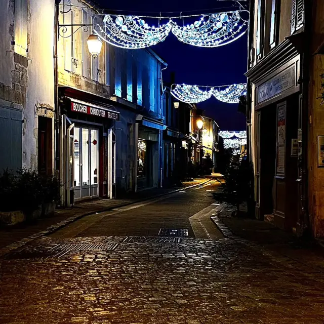 Instagram #destinationiledere