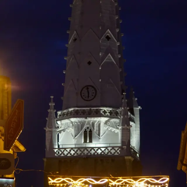 2025 12 Ars En Re Illumination De Noel Avec Eglise 5